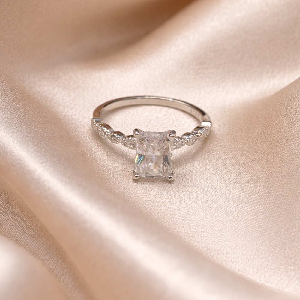 925 Sterling Silver 2.00CT MOISSANITE Women's Ring size 6,7 or 8 - Picture 8 of 17